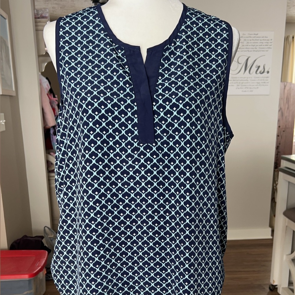 41 Hawthorn Navy and White Geometric Sleeveless Blouse